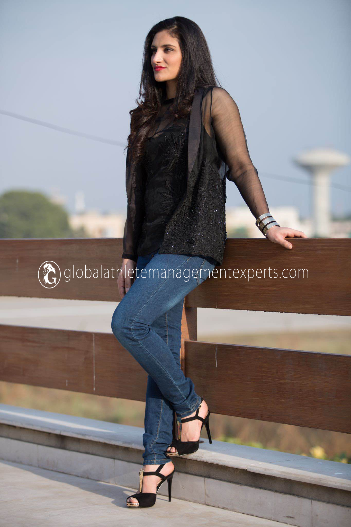 Hello_Pakistan_Walk_A_Mile_Campaign_Insignia_Shoes_Kiran_Khan_Swimmer_Pakistan_Shoot_5